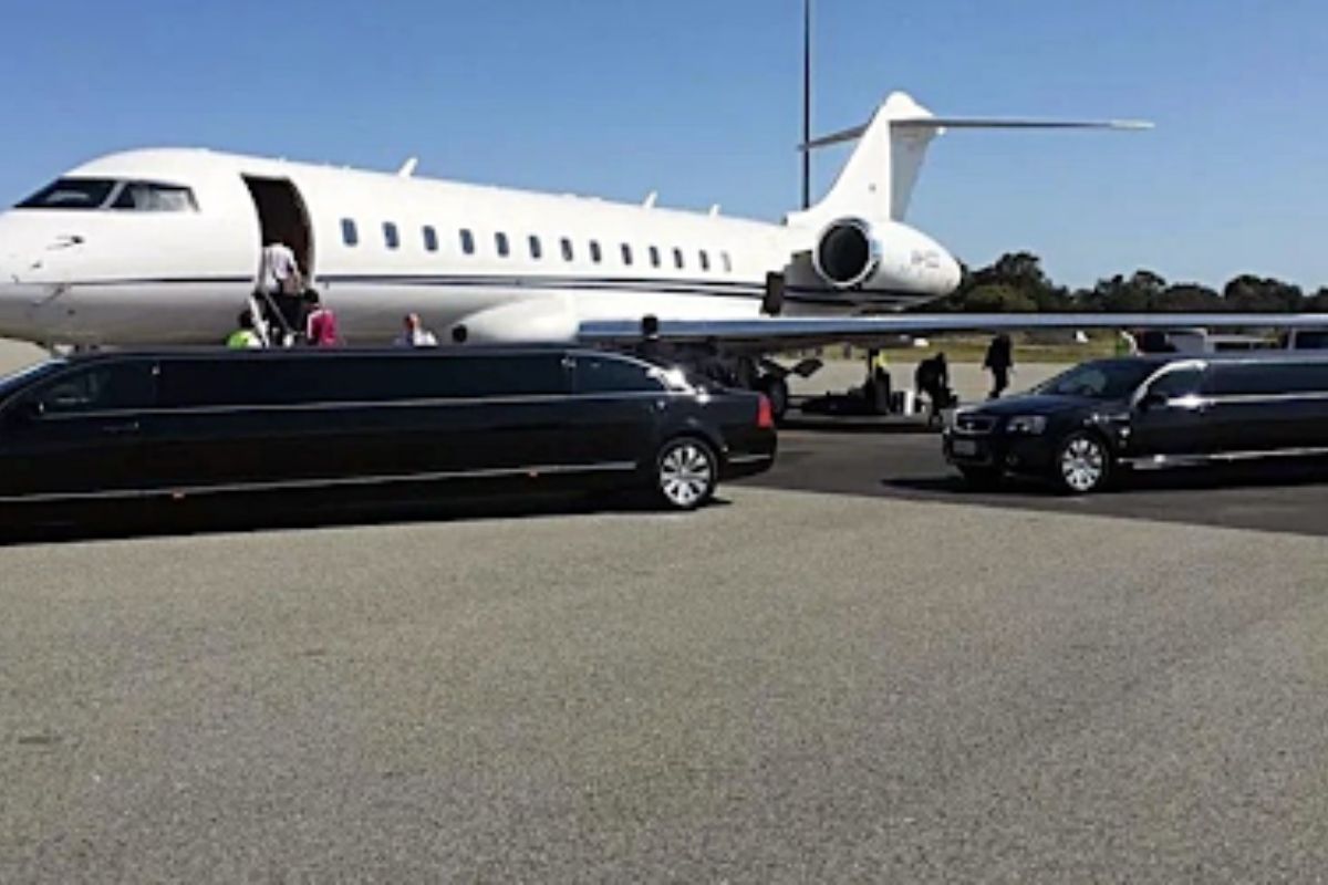 Airport limo service Bolton